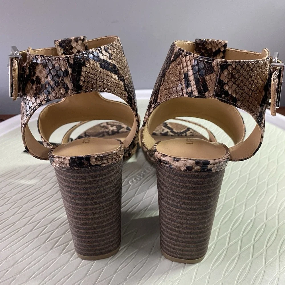 Express‎ Women's Brown Ankle Strap Block Heel Faux Snake Skin Sandals Sz.7 NWT